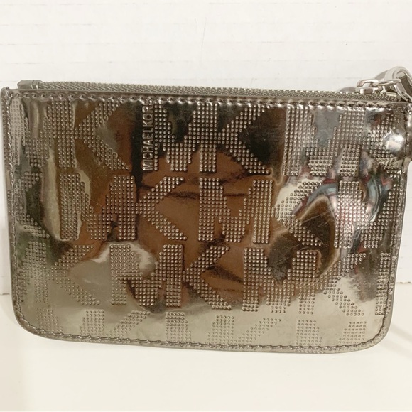 Michael Michael Kors Monogram MK Printed Lining Patent Leather Metalic Wristlet - Picture 5 of 12